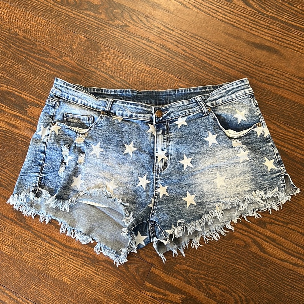 Star denim shorts